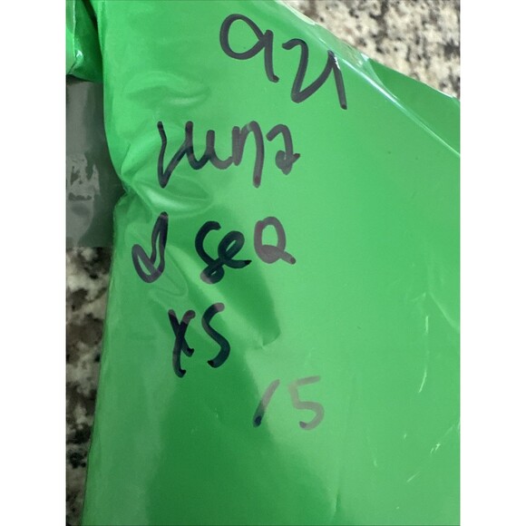 Luna Ivy  Sweater Pink Red Heart Sequin Long Sleeve Crew Neck Size XS NWT - Picture 8 of 8